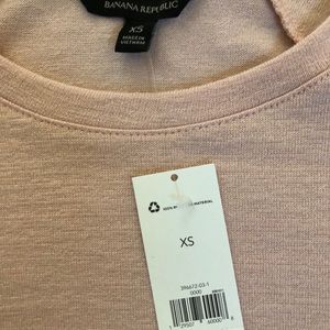 XS New With Tags Pink/Rose lightweight Sweater